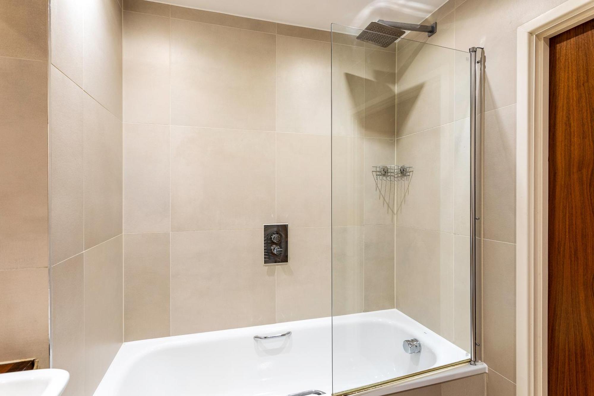 Serene Cityscape - 2Br Luxury Westminster Apartment Лондон Екстериор снимка